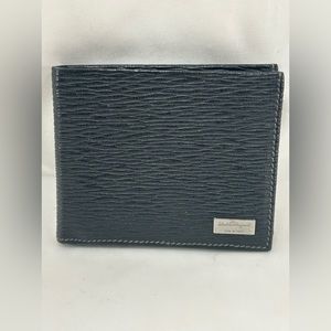 Salvatore Ferragamo Ferragamo 7070 Leather Black Wallet Bifold Unisex